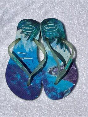 Havaianas Blue Teal Tropical Print Flip Flops